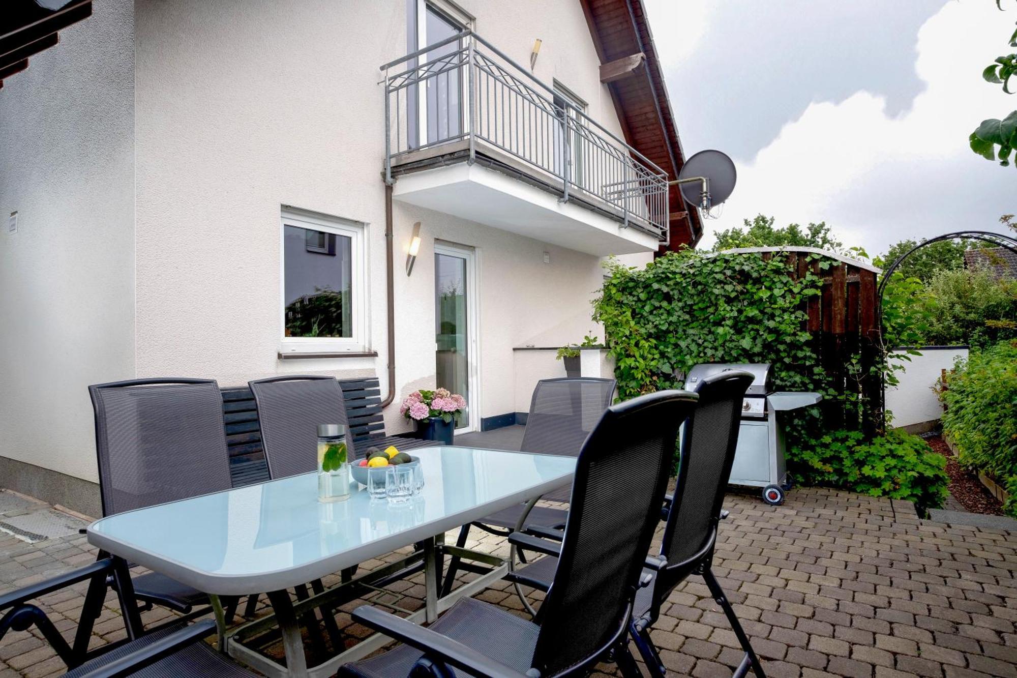 Lenhaus Mit Kamin & Garten - Ferienhaus Im Gruenen Sundern Exterior photo
